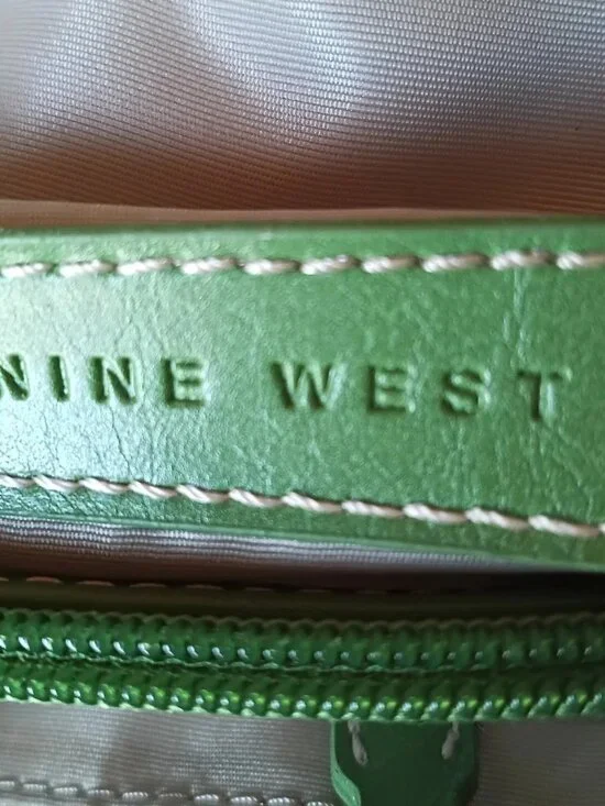 Nine West Green Tote Bag + Matching Clutch Set Excellent Condition Spring color - Picture 6 of 9